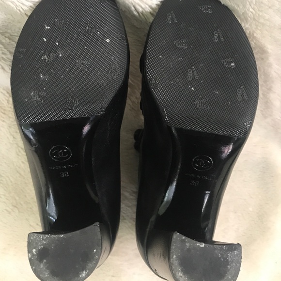 👑✅PRICE FIRM✅ AUTHENTIC Chanel Camelia Booties - Picture 6 of 14